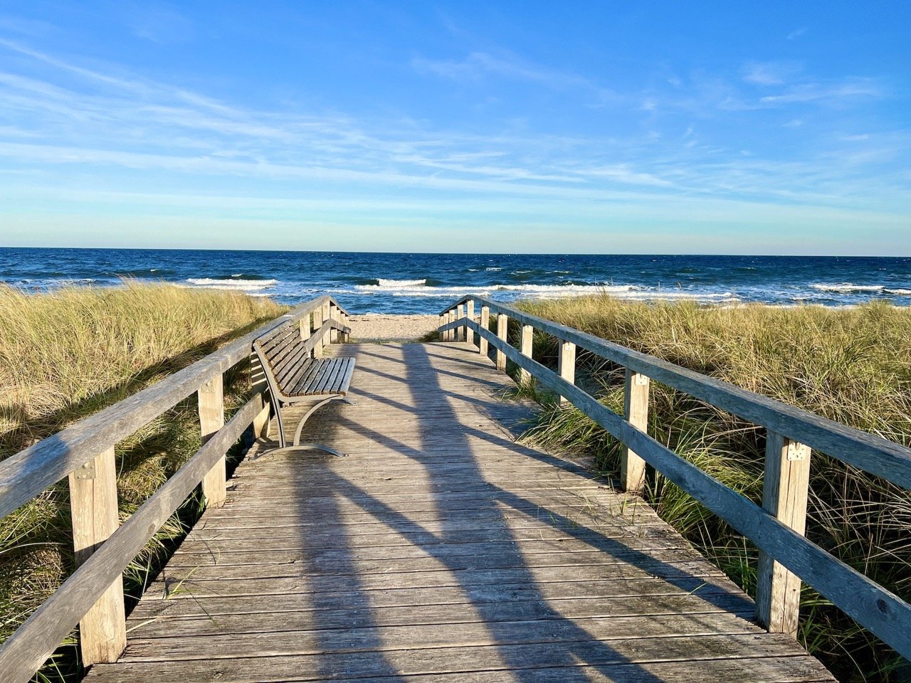 Durchgang zum Strand in Dahme an der Ostsee – Strandpromenade Lübecker Bucht
