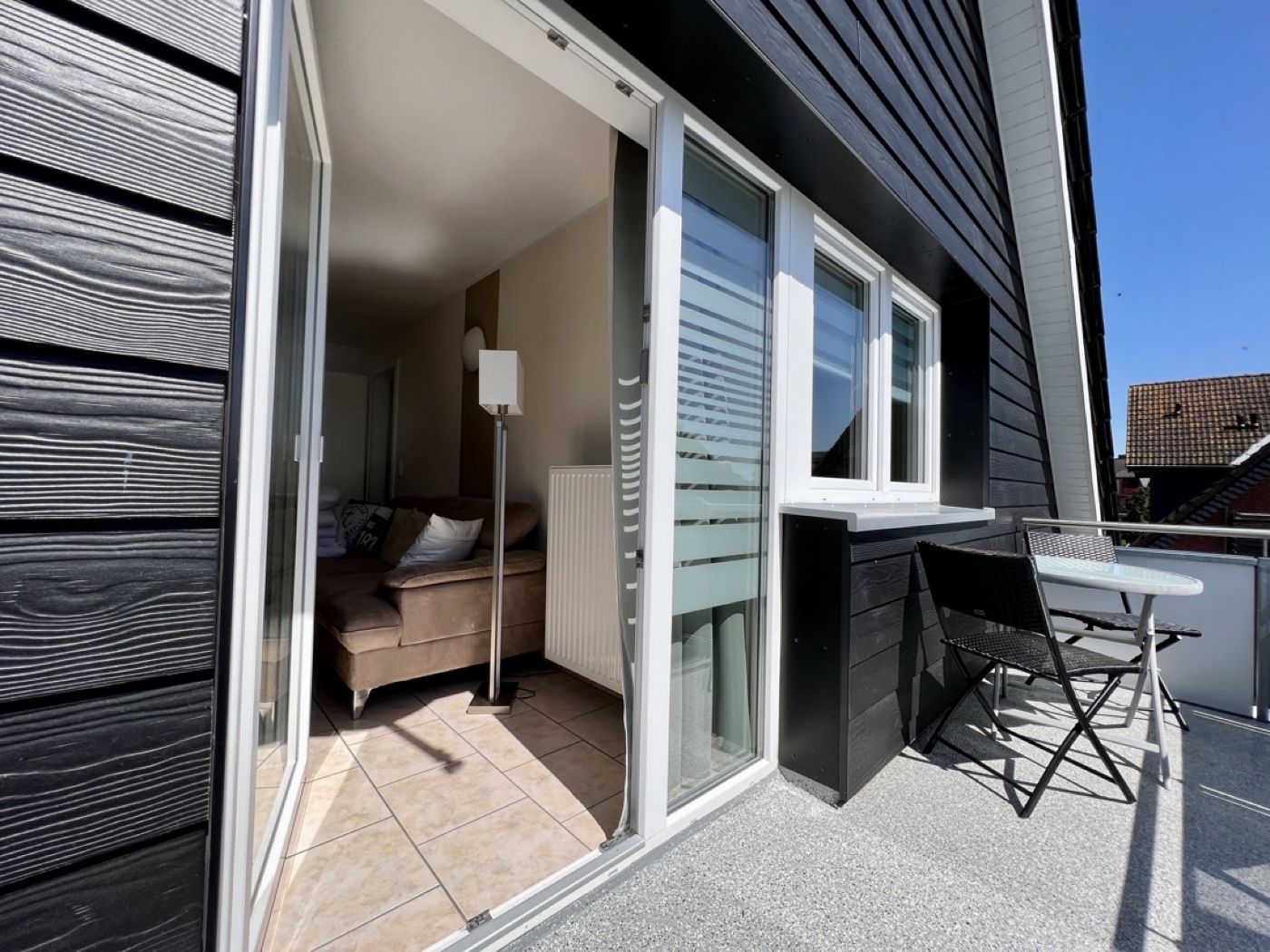 Sonnenbalkon mit Sitzgelegenheiten – MeerWeite Dahme